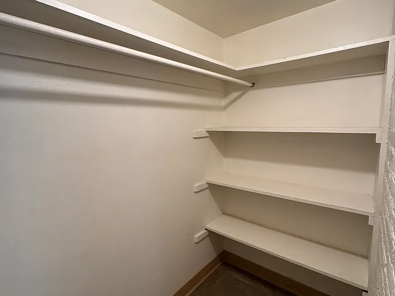 516 S Meldrum St #5 — Photo 11