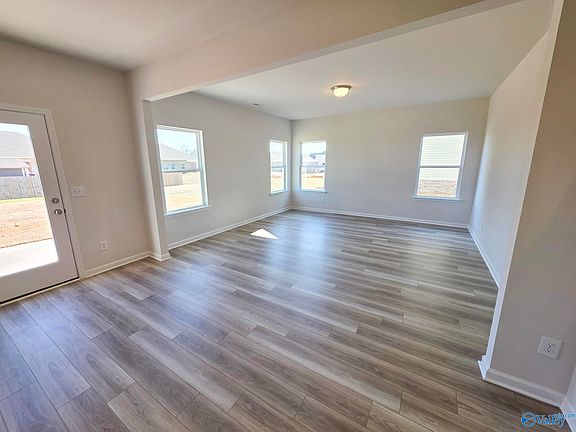 5th image of 20234 Nightingale Dr