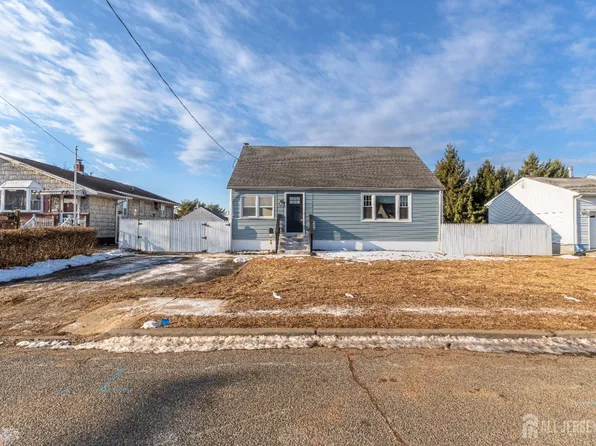 276 Midland Ave, South Amboy, NJ 08879