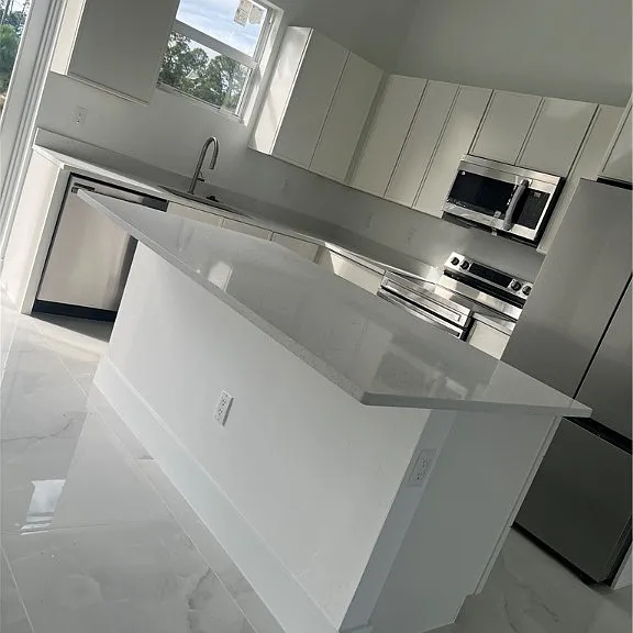 464 Eisenhower Blvd — Photo 3