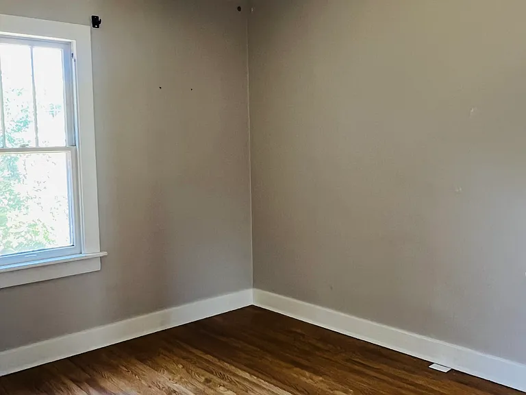 361 S Logan St #A — Photo 11
