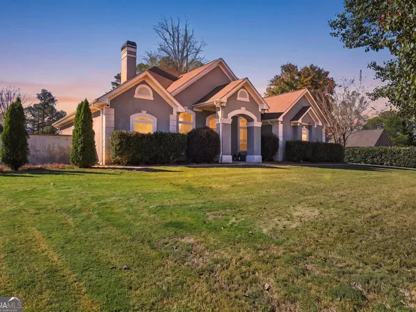 1223 Olde Lexington Rd, Hoschton, GA 30548