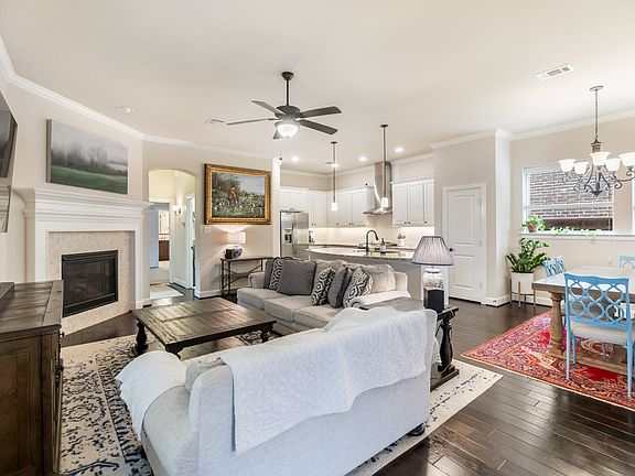 3rd image of 904 Enchanted Wood Dr