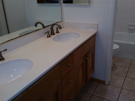5th image of 8860 Villa La Jolla Dr Unit 211