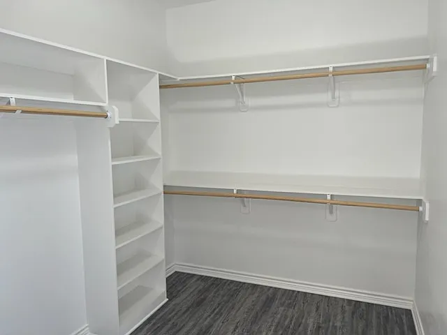 130 Oasis St — Photo 11