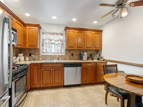 240 Alter Avenue image 4 of 40