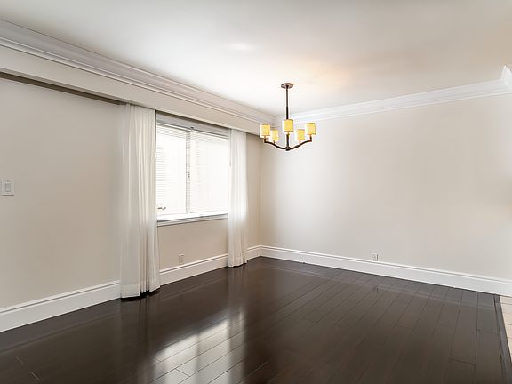 3rd image of 5343 Yarmouth Ave Unit 104