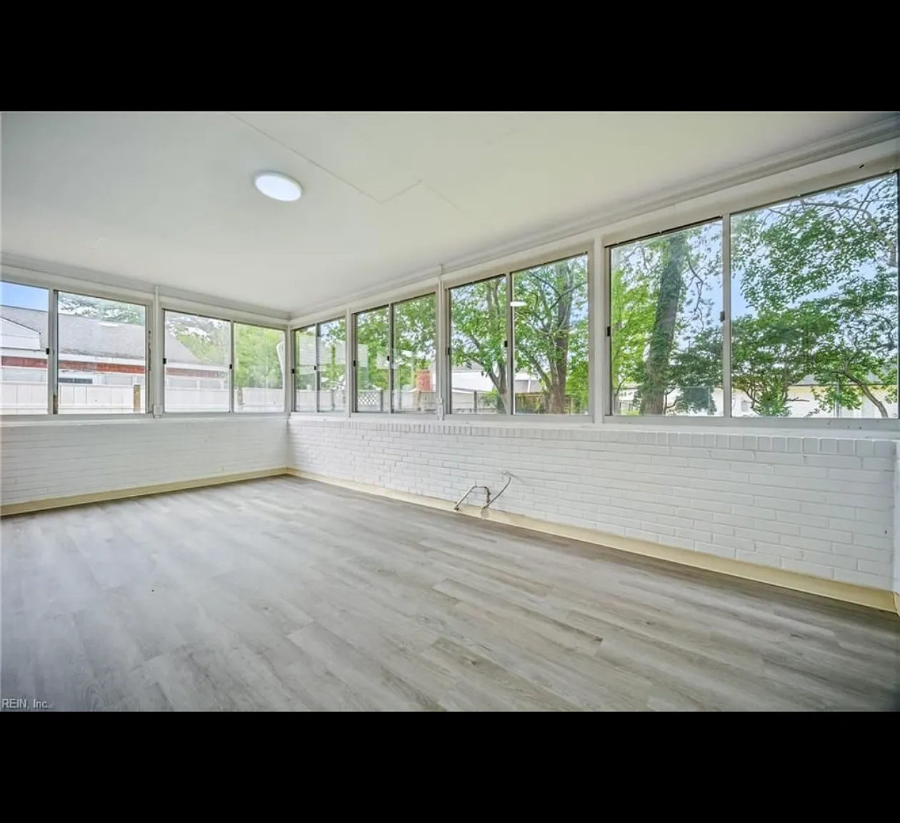 3 bed, 2100 sqft, $3,199 — Photo 4