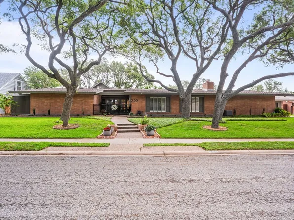 229 Bayshore Dr, Corpus Christi, TX 78412