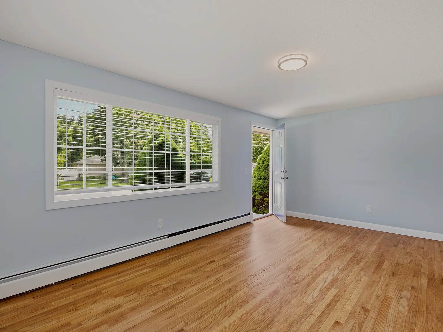 3 bed, 1508 sqft, $3,700 — Photo 2