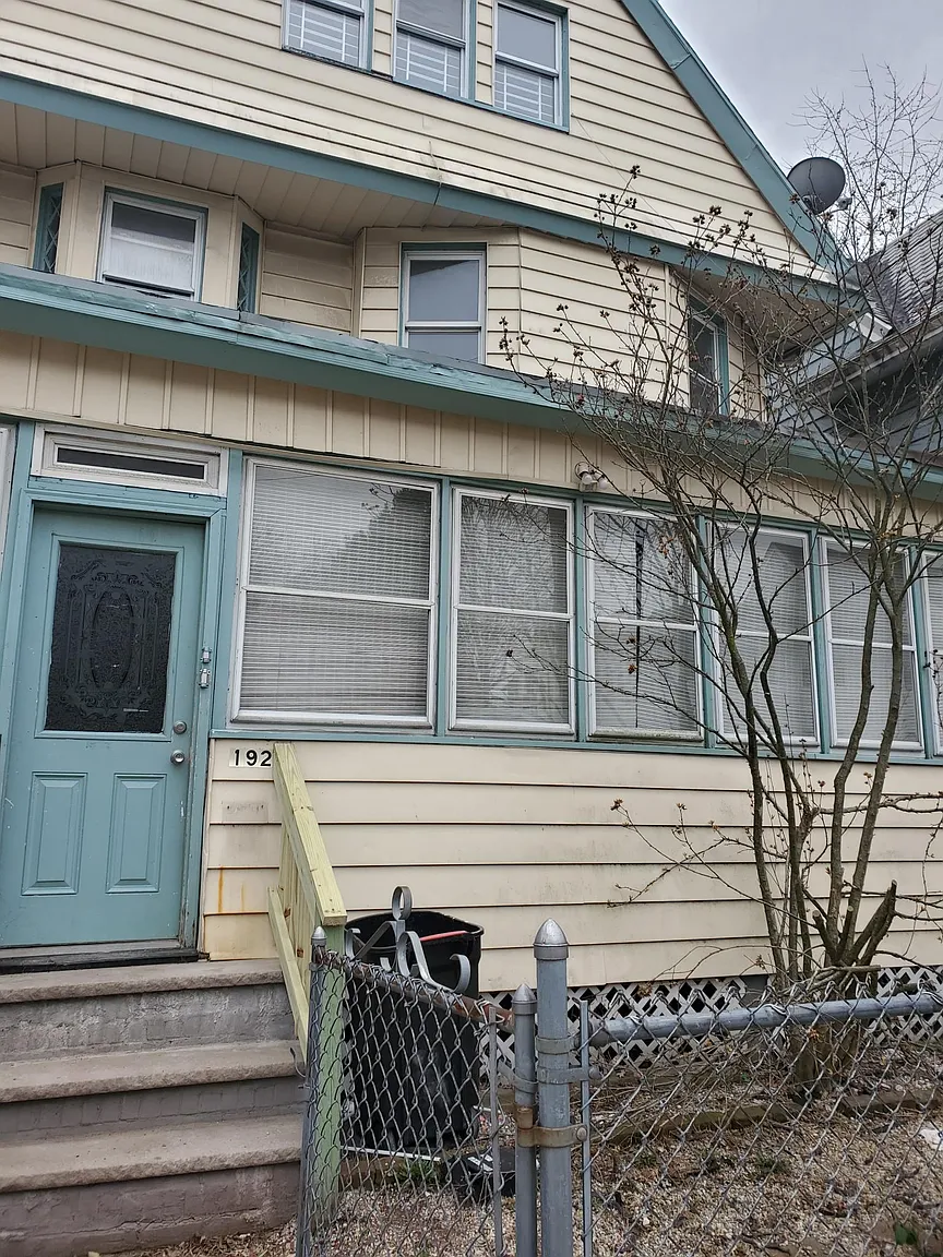 192 N Center St #1 photo 1
