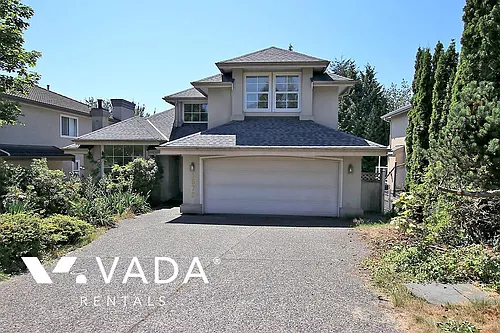 1572 Salal Cres Photo 1