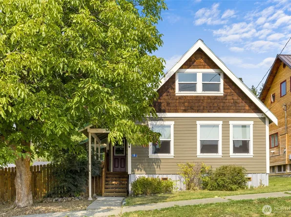 205 E Arizona Avenue, Roslyn, WA 98941