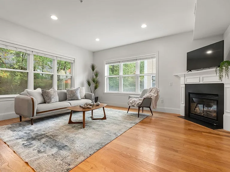 865 Lagrange St #5 — Photo 1