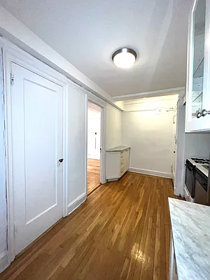 Sold by Helen Downey, LREB | media 6