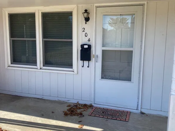 204 Randolph St, Radford, VA 24141