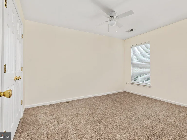 313 Frontier Fort Ln — Photo 13