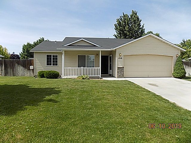 1st image of 1318 W Roberts Pl