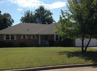 2214 Redbud Ave, Duncan, OK 73533