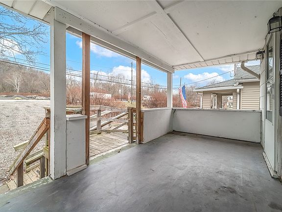 4th image of 642 Zane Ave