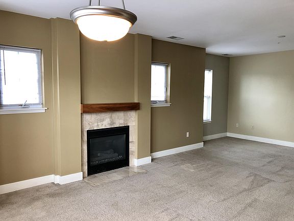 3rd image of 1766-1812 N Warren Ave #18070552