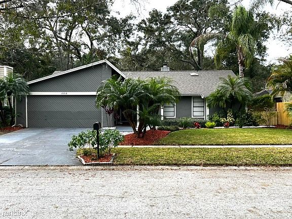 3rd image of 15918R Hampton Village Dr