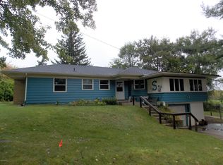 204 W Main St, Edmore, MI 48829