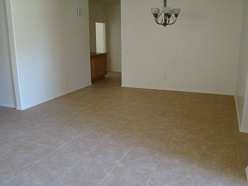 4th image of 14600 Rosemary Dr
