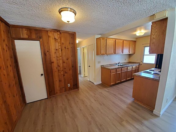 3rd image of 2617 Tiller Ave
