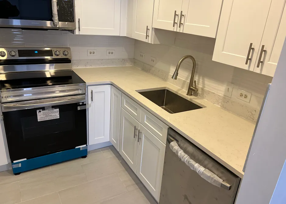 2 bed, 909 sqft, $4,050 — Photo 4