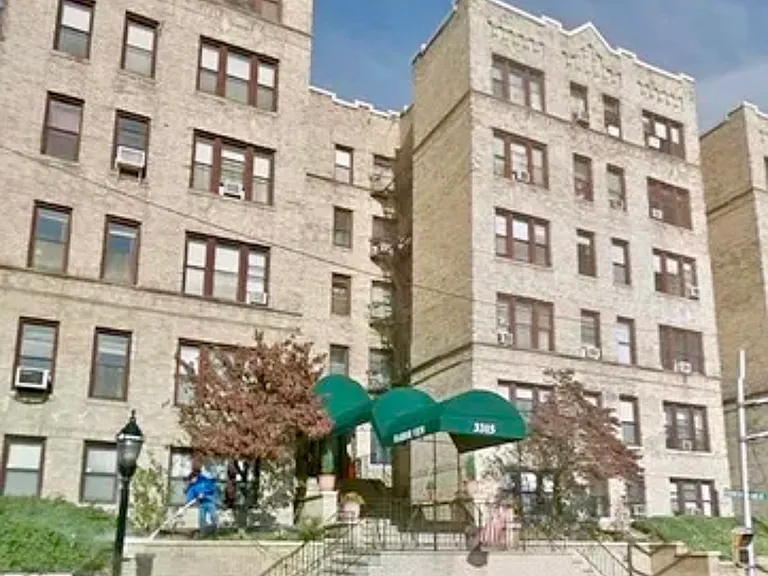 3315 Pleasant Ave #401 — Photo 2