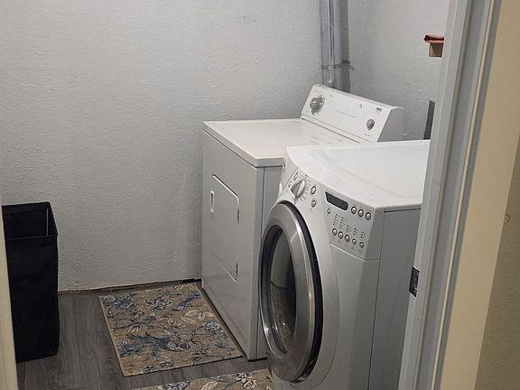 4th image of 18294 E Bellewood Dr