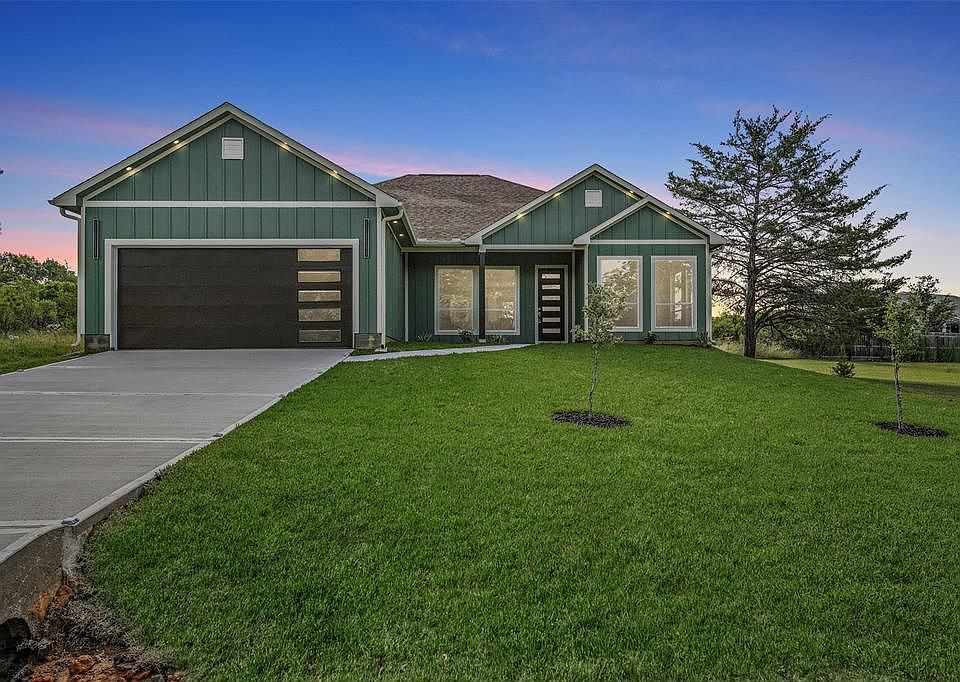 1st image of 70 S Pine Harbour Dr