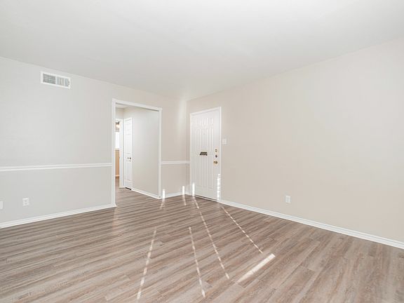4th image of 1301 W Highway 287 Byp APT 107