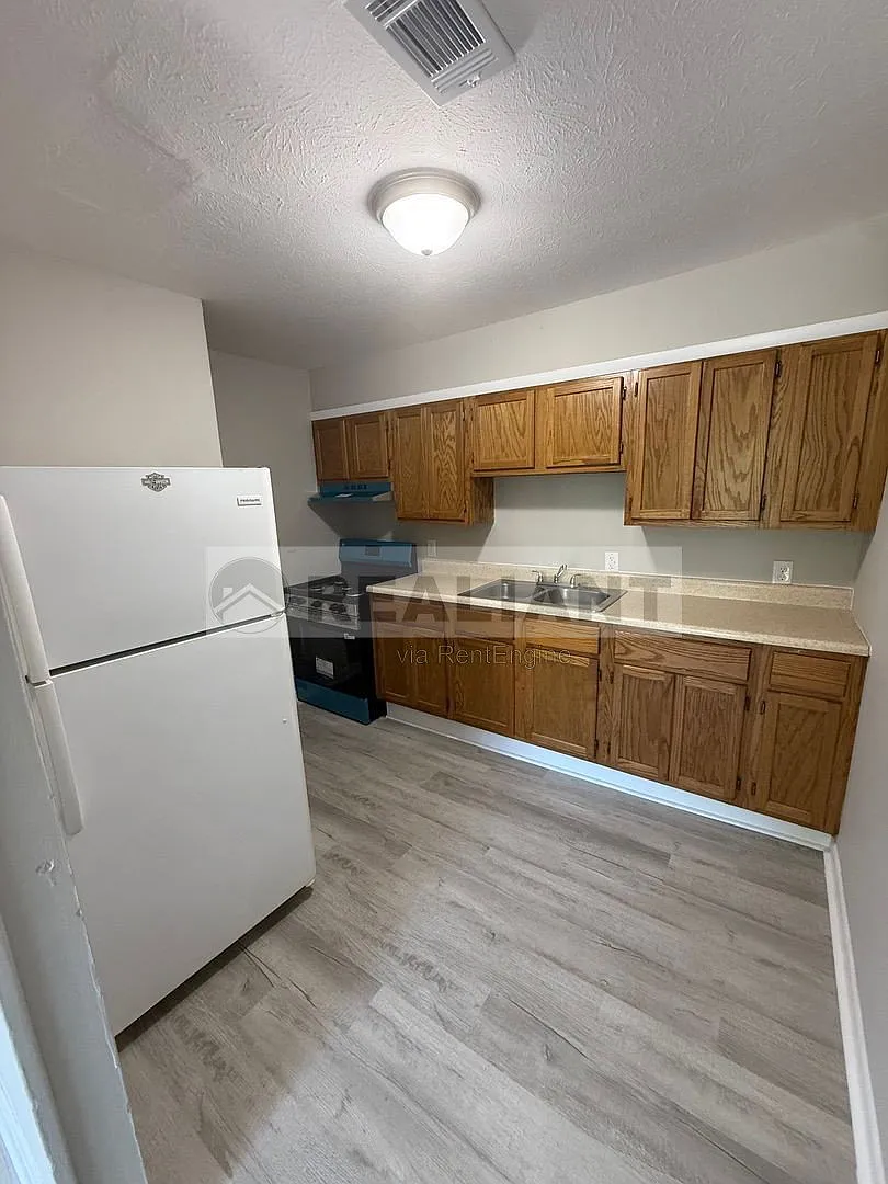 1 bed, 1.0 bath, 550 sqft, $850 — Photo 1