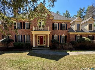 16 Brownstone Turn, Simsbury, CT 06070