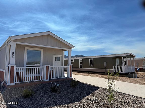 2nd image of 1058 W Rustic Pine Road