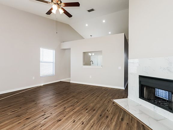 4th image of 29505 Morningmist Dr