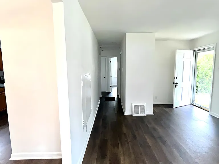 650 Norton Ave — Photo 8