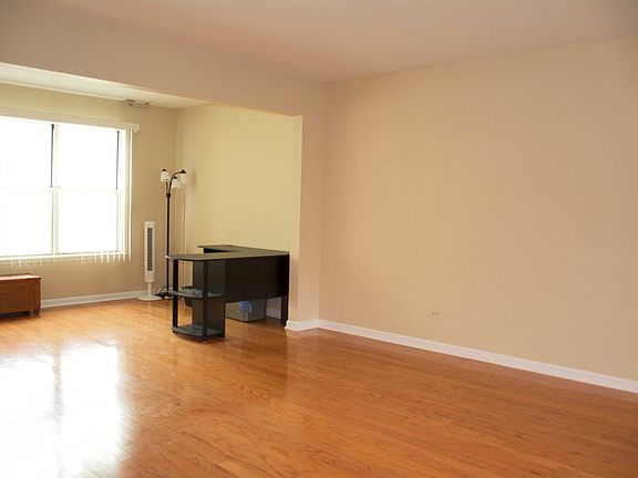 5th image of 208 W Northwest Hwy #6-Sep