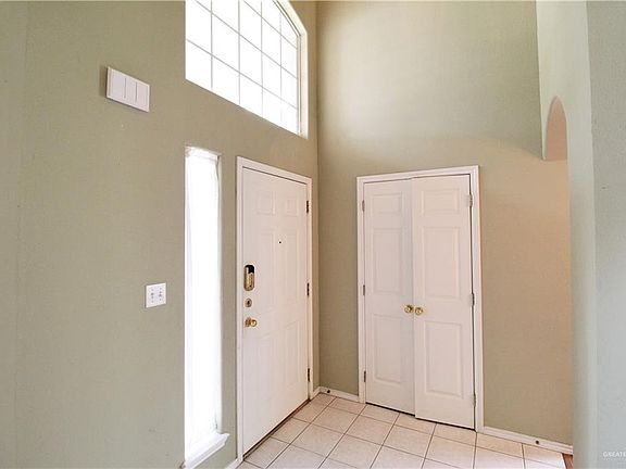 3rd image of 8202 N 22nd Ln