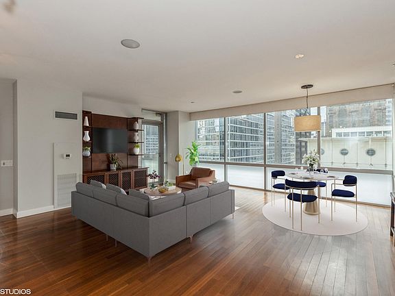 3rd image of 8 E Randolph St Unit 1608
