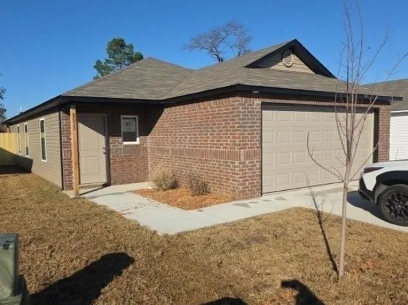 8013 Donna Dr, North Little Rock, AR 72113