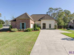 12150 Coueron Dr, Saint Amant, LA 70774