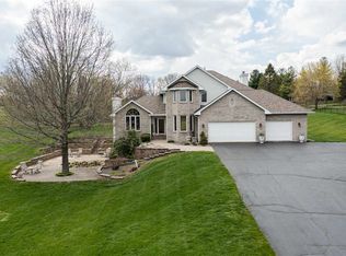 10854 Kristi Hills Dr, Roscoe, IL 61073