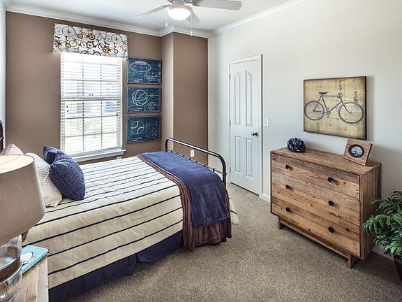 3rd image of 620 Creekside Way