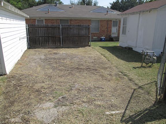 3rd image of 2309-11 Meadow