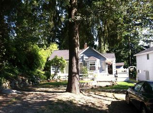 1520 NE 102nd St, Seattle, WA 98125