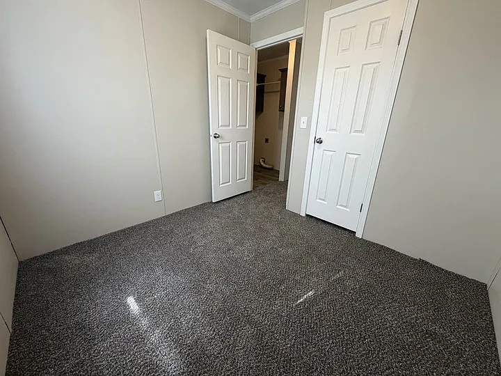 38000 Le Chateau Blvd #445 — Photo 15