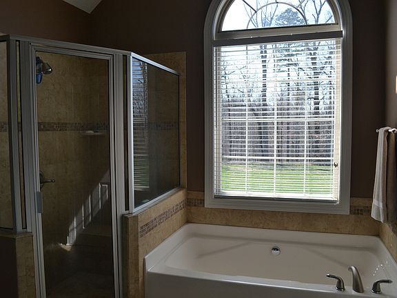 4th image of 150 Hush Hickory Trce